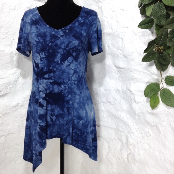 Tryst Tops - Tryst flowy tie dye blue hippie tee shirt